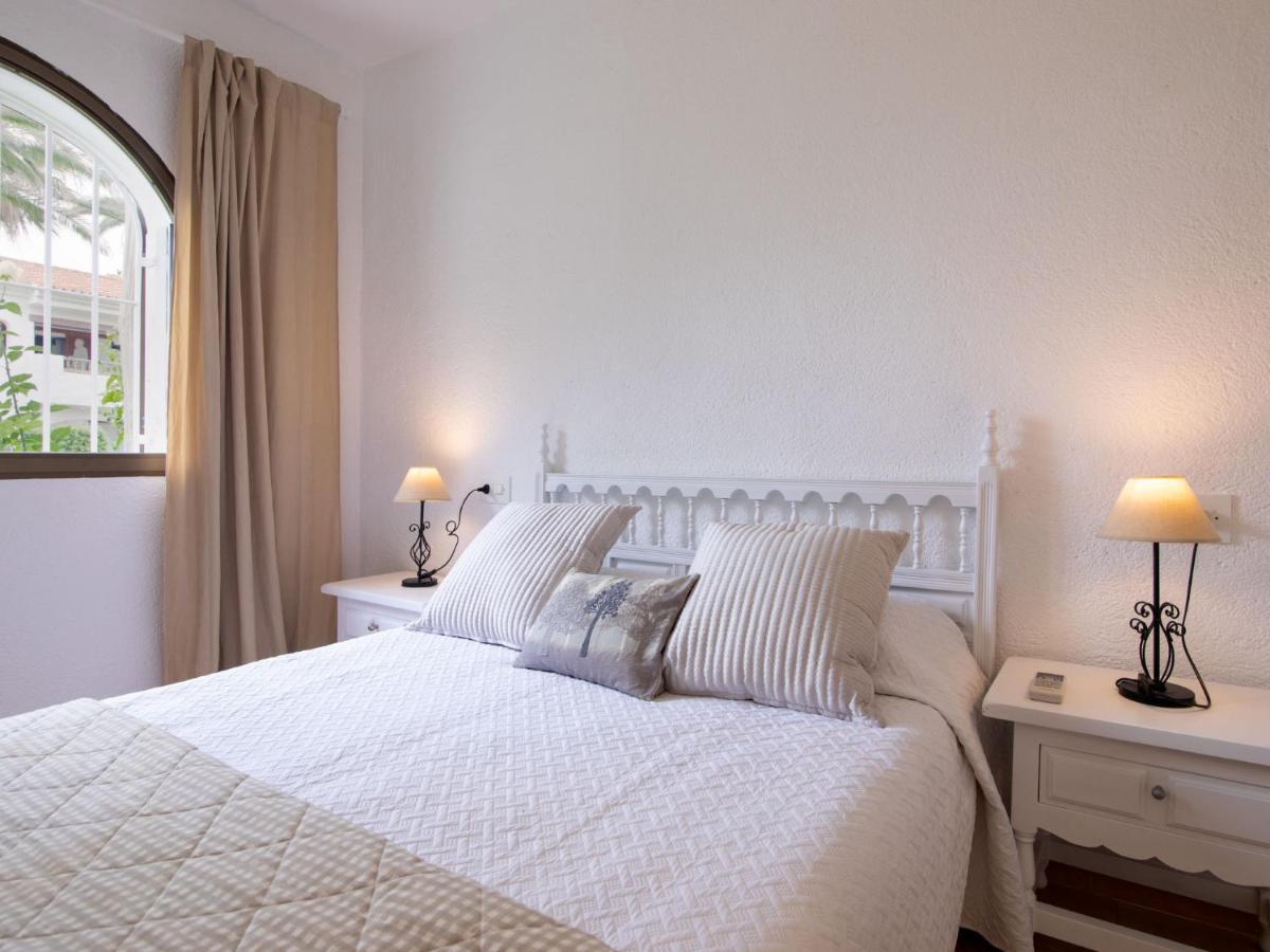 Apartment Nueva Playa-1 By Interhome Les Deveses Экстерьер фото